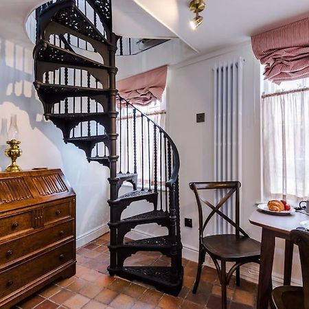 Rustic Chester Cottage Near Shops & Terrace 外观 照片