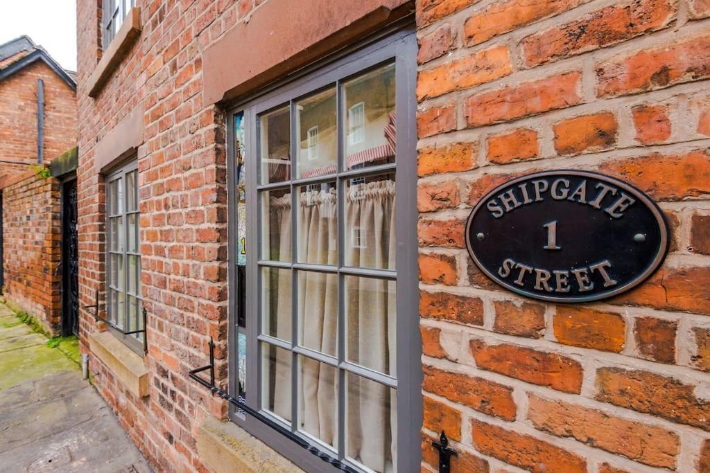 Rustic Chester Cottage Near Shops & Terrace 外观 照片